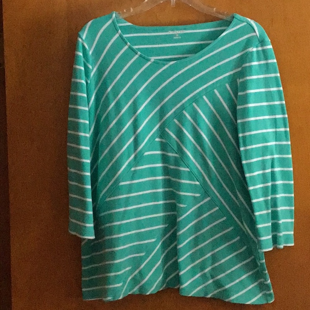 Green and white stripe